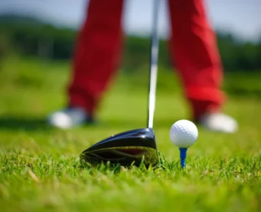 chan-thuong-lung-khi-choi-golf-3