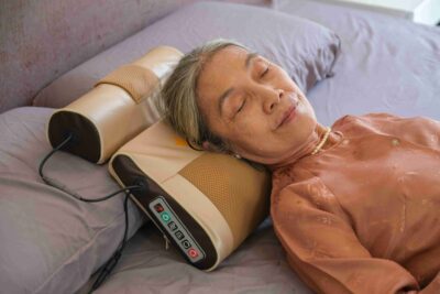 Gối massage cổ: Giải pháp thư giãn và giảm đau hiệu quả 2 goi-massage-co-1